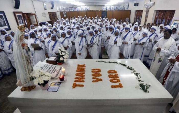Catholic nuns from the Missionaries of Charity, attend a special mass held at Mother Teresa's tomb in Kolkata, India, March 15, 2016.