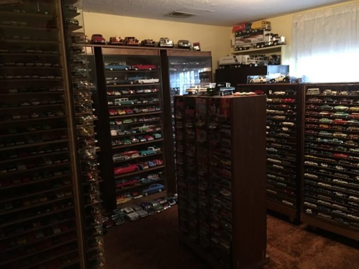 Minnesota man leaves about 30,000 toy cars to church he attended.