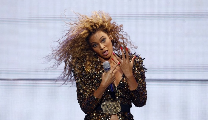 Beyonce performs on the Pyramid stage on the last day of the Glastonbury Festival in Somerset, U.K., June 26, 2011.