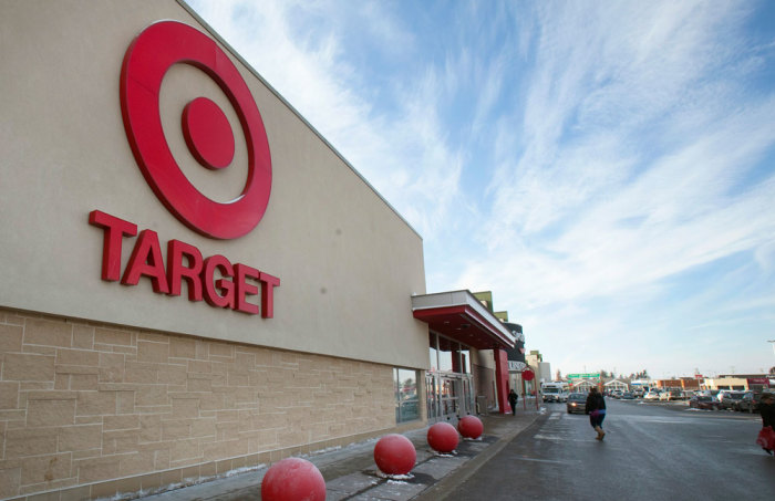 A view of a Target store in Lindsay, Ontario January 15, 2015. Target Corp will abandon its ill-fated expansion into Canada less than two years after launch, the U.S. discount retailer said on Thursday, in a surprise retreat that will put more than 17,000 employees out of work and cost it billions. The company is shutting all of its 133 Canadian stores and said it expects to report about .4 billion in pre-tax losses for its fourth quarter, which finishes at the end of January. Losses are mostly due to the writedown of the Canadian investment, along with exit costs and operating losses.