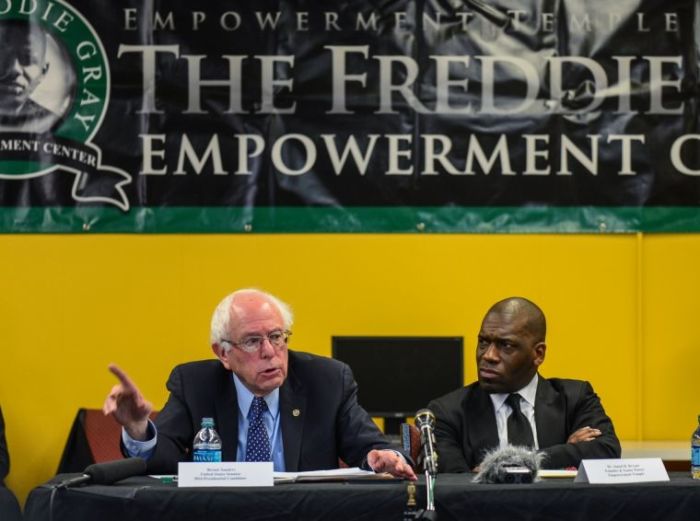 Pastor Jamal Bryant (R) with Democratic presidential candidate Bernie Sanders (L) in Baltimore, Maryland.