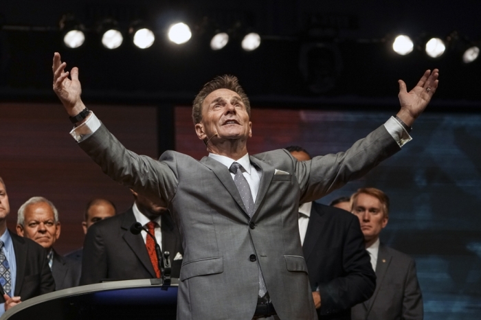 Outgoing Southern Baptist Convention President Ronnie Floyd led a focused time of prayer during the National Call to Prayer for Spiritual Leadership, Revived Churches and Nationwide and Global Awakening at the annual meeting of the SBC Tuesday, June 14 in St. Louis.