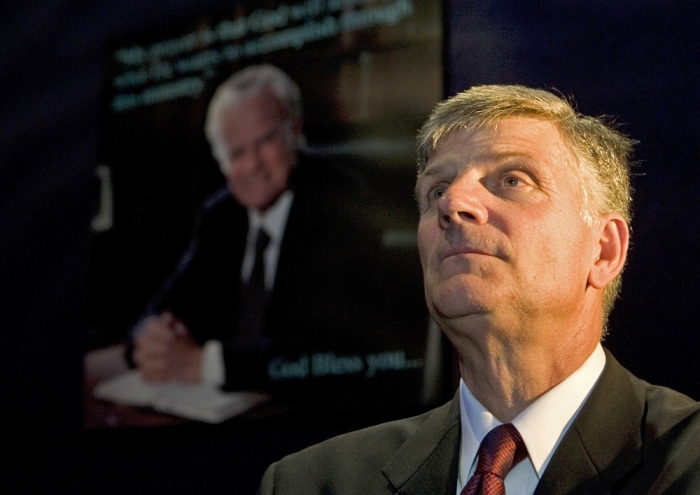 Franklin Graham speaks during a tour of the Billy Graham Library before a dedication service on the campus of the Billy Graham Evangelistic Association in Charlotte, North Carolina, May 31, 2007.