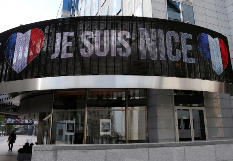 An electronic board displays 'Je suis Nice' in honor of the victims of the Bastille Day truck attack in Nice, outside the European Parliament in Brussels, Belgium, July 15, 2016.