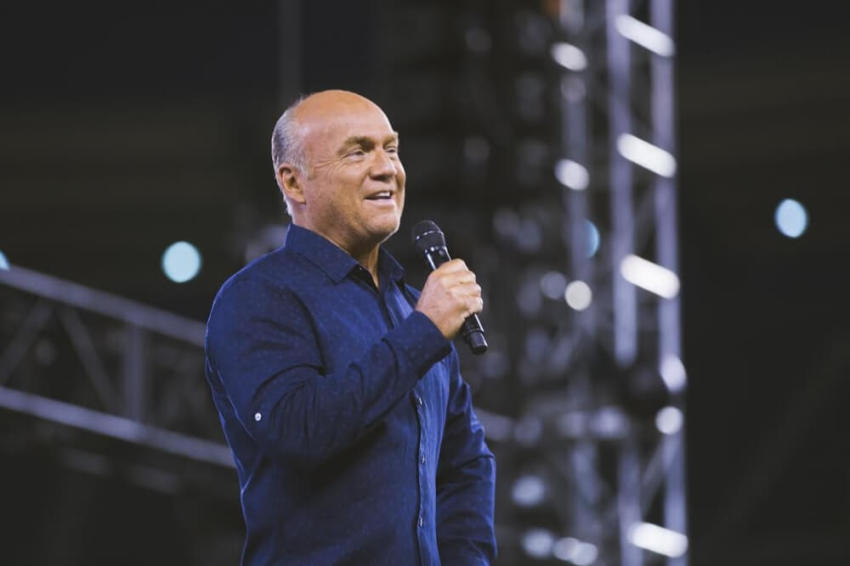 Greg Laurie speaks to thousands gathered at Angel Stadium in Anaheim, California for the 27th SoCalHarvest on Aug. 26, 2016.