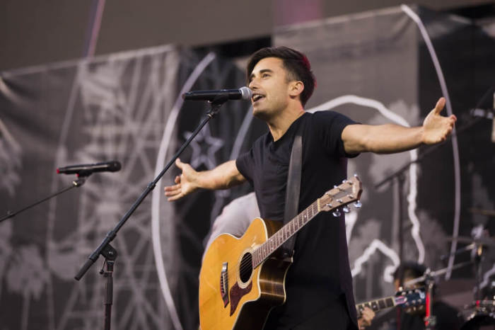 Phil Wickham performs at SoCal Harvest Crusade in Anaheim, California, August 28, 2016.