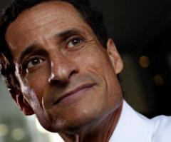 'Perpetually Horny' Weiner Cops to Explicit Online Relations With Up to 10 Women While Congressman