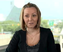 Rapper Nelly and Fans Hail Kidnap Victim Amanda Berry in First Public Appearance Since Rescue