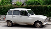 Pope Francis Ditches Mercedes-Benz Popemobile for 30-Year-Old Used Car With 186,000 Miles