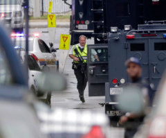 Navy Yard Shooting: At least 12 Dead, One Gunman Killed, Manhunt for Another