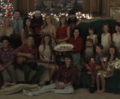 'Duck Dynasty' Christmas Album to Feature Country Stars Luke Bryan, George Strait (Promo VIDEO)