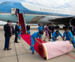 Obama Flying Off on Asia Trip Despite Government Shutdown