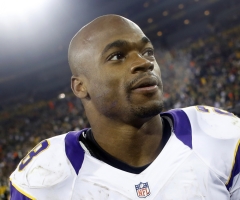 Adrian Peterson Son Dies: Vikings Players Offer Prayers After 2-Year-Old Dies in Shocking Abuse Case