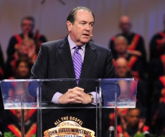 Mike Huckabee Honors Israel; John Hagee Calls for Iran Sanctions at San Antonio Megachurch's Feast of Tabernacles Celebration
