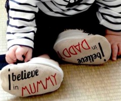Atheist Shoe Company Targets Babies With New 'I Believe in Mummy, I Believe in Daddy' Shoe Line