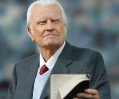 Billy Graham Is 'One of a Kind' Says Mark Driscoll; Rick Warren, James MacDonald, Bible TV Series Producers Share Sentiment