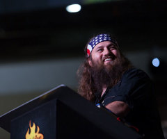Ministry Cancels Fundraiser Featuring 'Duck Dynasty' Star Over Wine Deal