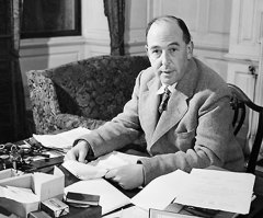 C.S. Lewis: Top 10 Facts Everyone Should Know About 'One of the Intellectual Giants of the 20th Century'