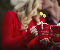 Christmas Gift-Buying: Researchers Reveal 6 Reasons Why People (Not Things) Make You Happier