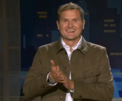 Rob Bell Talks Jesus While Surfing, Loses it During 'Profound/Profane' Segment on 'Pete Holmes Show' (Video)