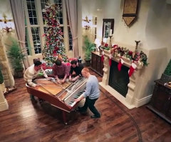 High-Tech Christmas Carol Goes Viral – Piano Guys Sing 'Glory to God'