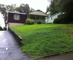 81-Y-O Widow Who Loved Hats Wills $2.5 Million Gift to Church and All She Asked for in Return Is a Plaque