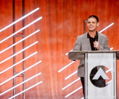 Steven Furtick Talks Embracing Change and Struggles During Hectic Seasons