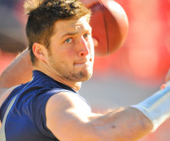 Tim Tebow Returning to Football as Analyst