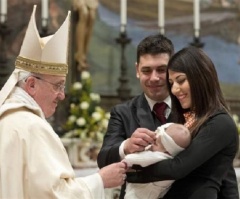 Pope Francis Causes Stir for Baptizing 'Unmarried' Couple's Baby in Sistine Chapel; Tells Mothers It's OK to Breastfeed in Church