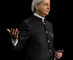 Benny Hinn Allowed to Visit Indian State Despite Protests From Hindus