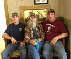 Duck Dynasty's Uncle Si, Willie Robertson Surprise Founder of Born Again Pews on ABC's 'Good Morning America'
