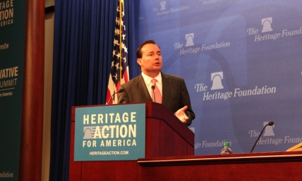 Sen Mike Lee Proposes Law to End 'Higher Education Cartel,' Accreditation Cronyism