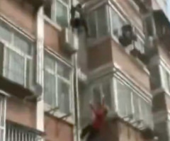 Father Climbs Side of Building to Rescue Suicidal Daughter Who Wants to Jump (VIDEO)