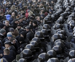 Ukraine Protests and Riots News: Tens of Thousands Face-Off With Violence Reported in Crimea