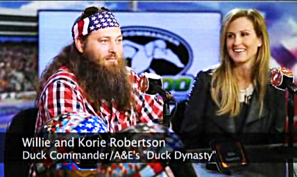 'Duck Dynasty' Plays on Largest TV in the World, But Ratings Still Down From Heights of Last Season