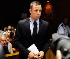 Oscar Pistorius Reads Prayer Book by NYC Megachurch Pastor During Murder Trial