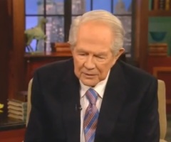 Pat Robertson Tells Viewer to Stop Arguing With Atheists Online: 'A Swine Is Hungry for Nuts!'
