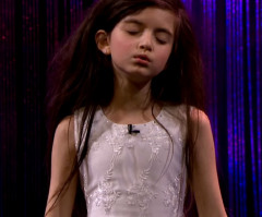 You Won't Believe the Timeless Voice Coming Out of This 7-Year-Old Singing 'Fly Me to the Moon' (VIDEO)