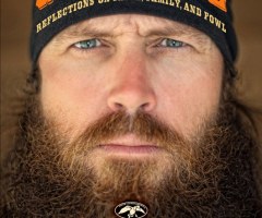 Interview: Duck Dynasty's Jase Robertson Talks About Evangelizing to a Prank Caller and Being Mistaken for the Geico Caveman in 'Good Call'