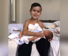 Boy Sings the Sweetest Lullaby to His Newborn Baby Brother (VIDEO)