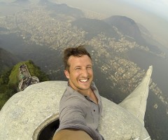 Man Climbs Christ the Redeemer Statue - See the Jaw-Dropping Selfie and Video (VIDEO)