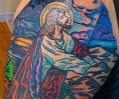 Tattoo Artist in Bible Belt Says Cross, Bible Verse Body Art Popular; Pastors Also Among Clients