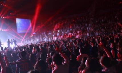 Planetshakers' Russell Evans Talks Honoring God as Key to Int'l Ministry's Success