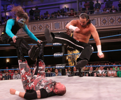 Major Pro-Wrestling Organization's Main Program Moves to Wednesdays