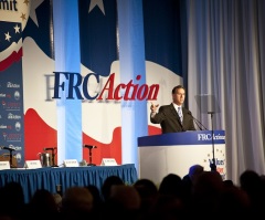 Conservatives to GOP: Don't 'Play Defense' on Social Issues