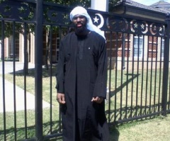 'This Is Not Alton,' Mother of Muslim Beheading Suspect Apologizes to Families of Victims, Says He Was Raised Christian