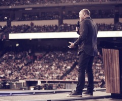 Greg Laurie's Harvest America: More Than 3,400 Churches, Theaters, and Living Rooms to Host Livestream From Dallas