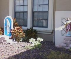 Florida Couple Keeps Statues of Jesus, Virgin Mary on Property Despite Threat of Legal Action by HOA