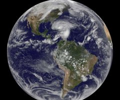 Vatican Astronomer Says Young Earth Theory Is 'Almost Blasphemous,' Argues Bible Should Not Be Used as Science Book