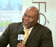T.D. Jakes to Produce Inspirational Film About Beverly Hills High's First African-American Principal